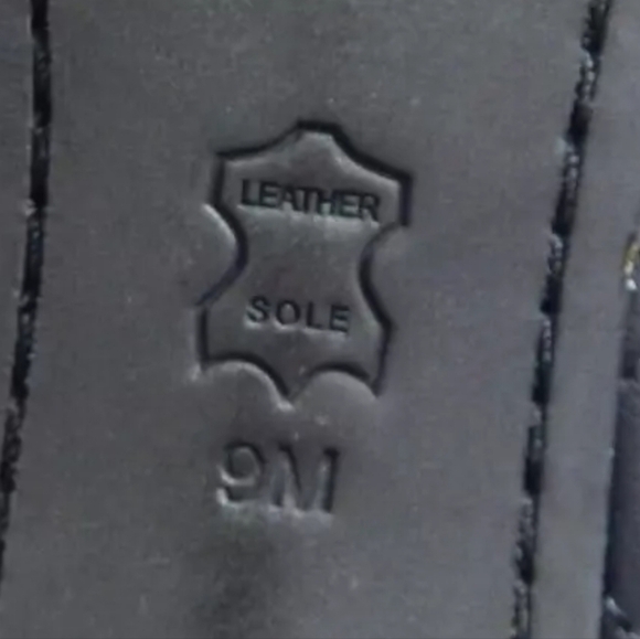 Tory Burch Carrie Black Quilted Leather Pumps - Picture 7 of 7